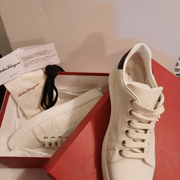 Salvatore FerragamoPierre Leather Sneakers - Picture 7 of 10